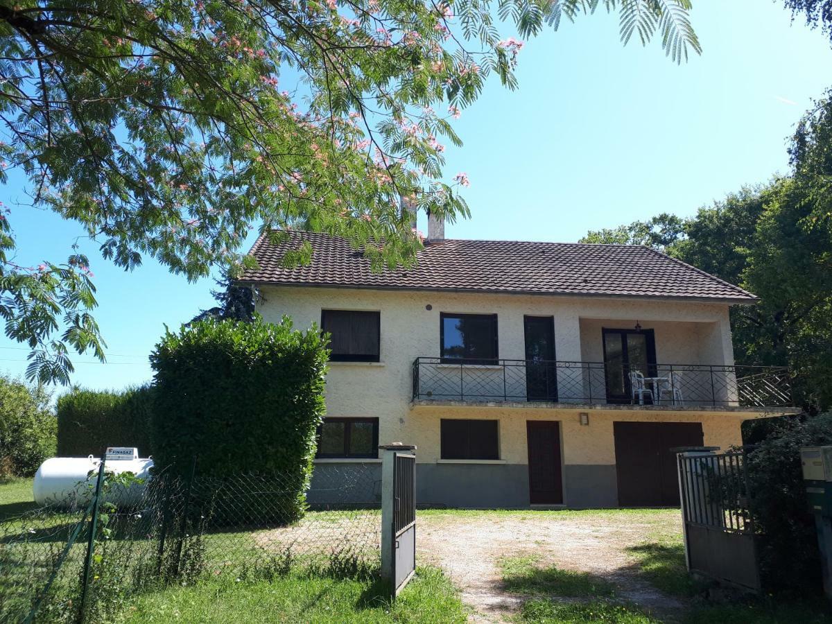 Location De Vacances A Gourdon En Bouriane Εξωτερικό φωτογραφία