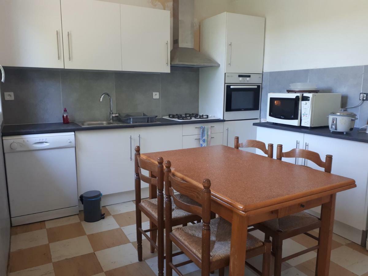 Location De Vacances A Gourdon En Bouriane Εξωτερικό φωτογραφία