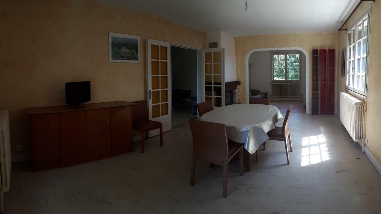 Location De Vacances A Gourdon En Bouriane Εξωτερικό φωτογραφία